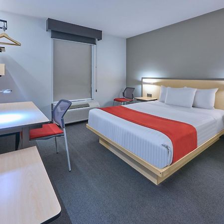 City Express By Marriott تولوكا المظهر الخارجي الصورة