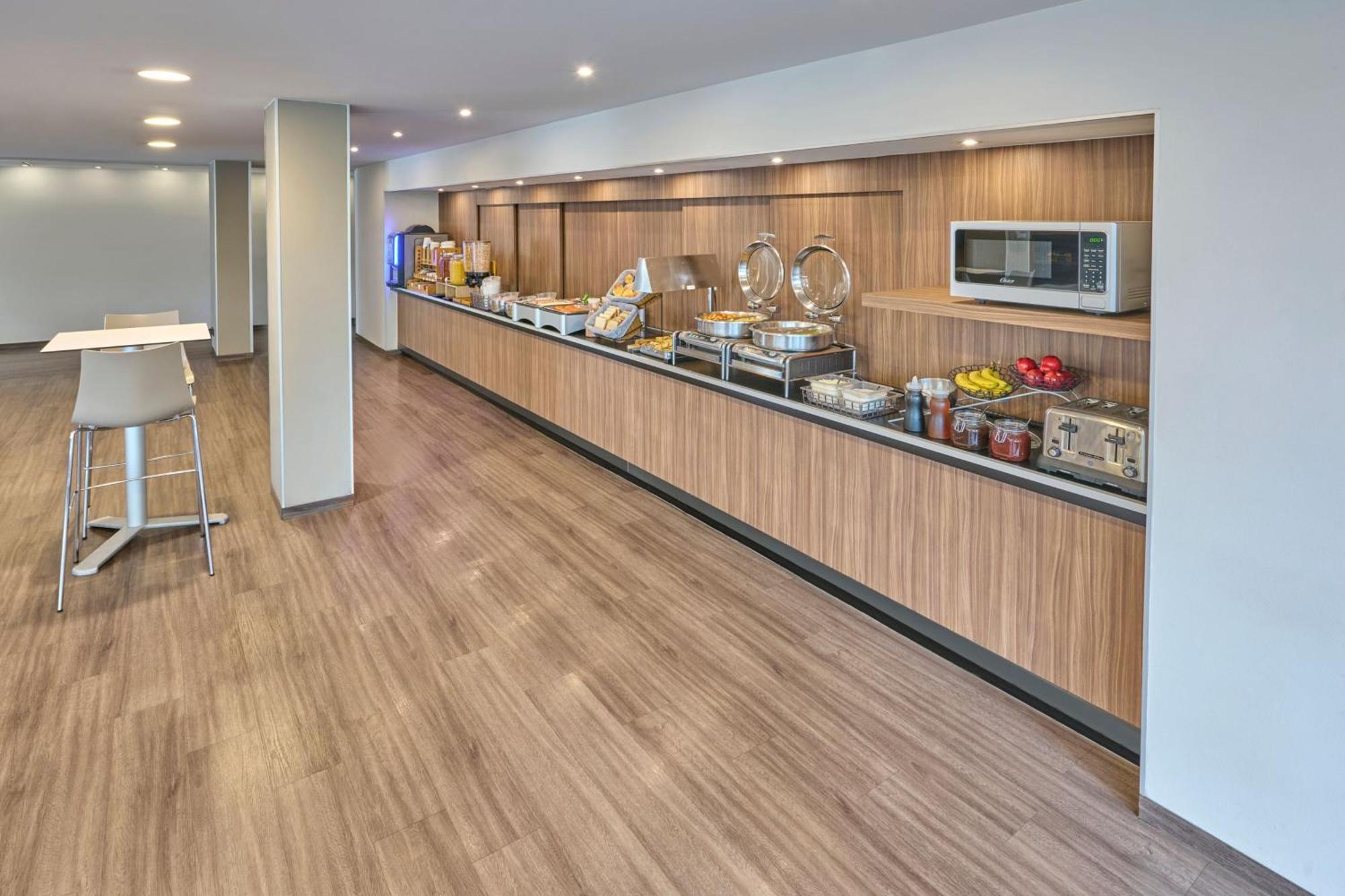 City Express By Marriott تولوكا المظهر الخارجي الصورة