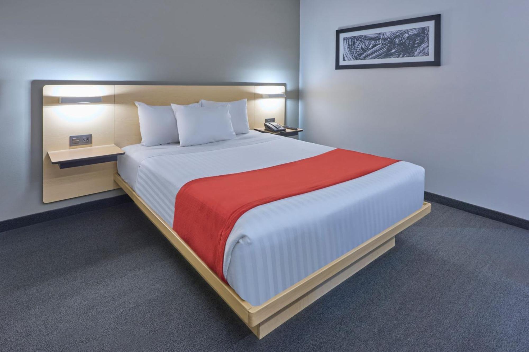 City Express By Marriott تولوكا المظهر الخارجي الصورة