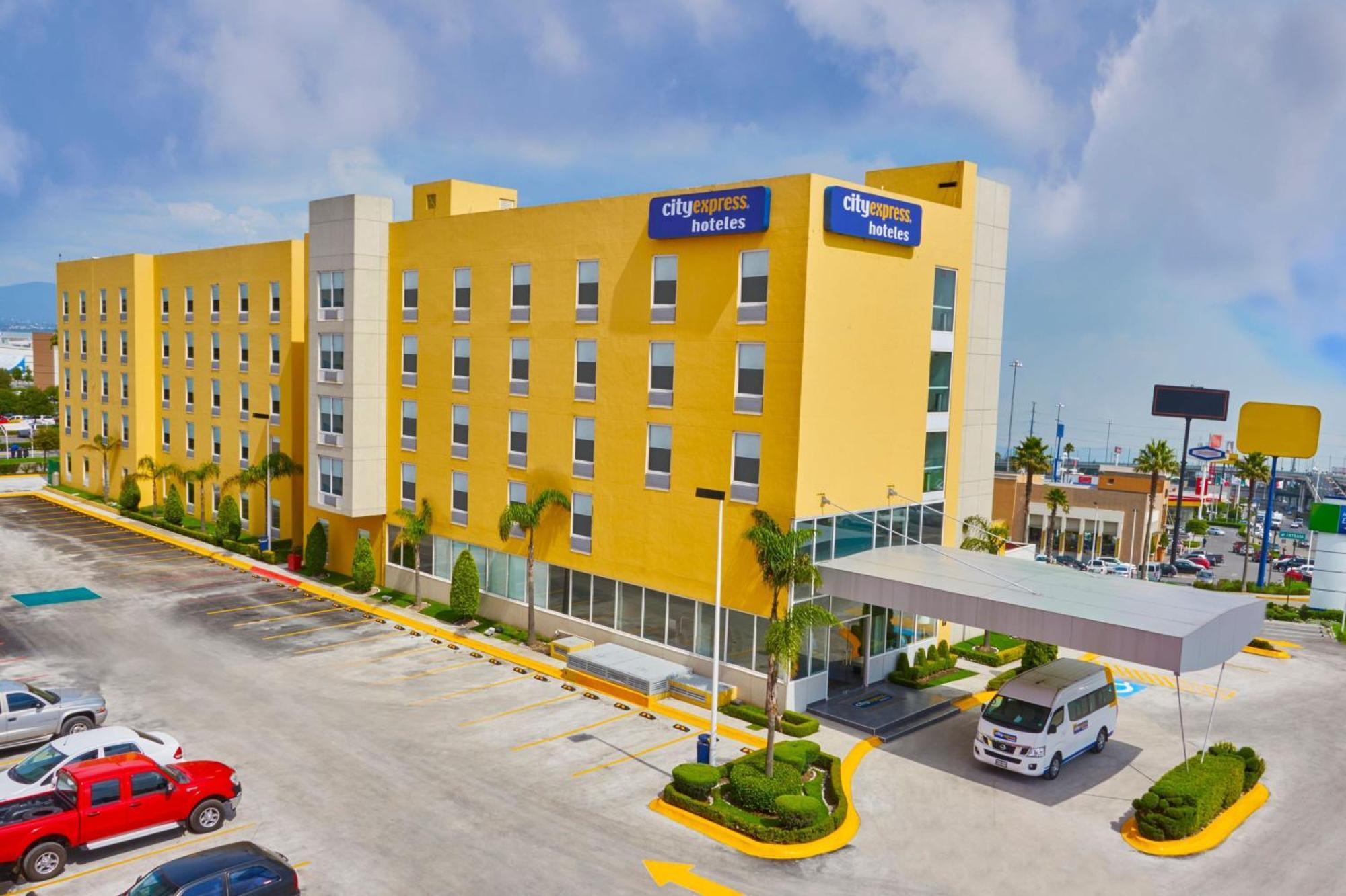 City Express By Marriott تولوكا المظهر الخارجي الصورة